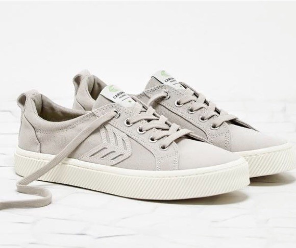 Marca de Sneakers Cariuma É Vendida na Farfetch